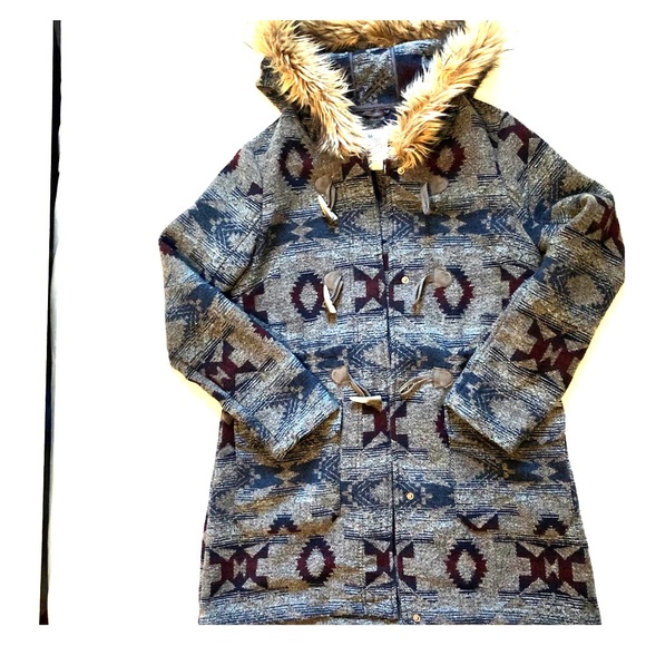 Billabong Jackets & Blazers - BillaBong Thick Coat Aztec Faux Fur Hooded Jacket